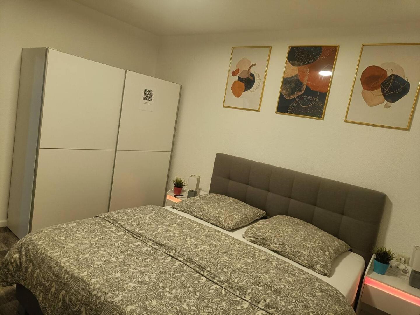 Homestay Charm: Cozy Room! *